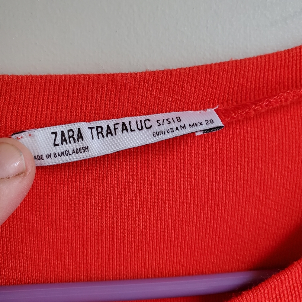 Zara trafaluc orange crop top Small - Picture 2 of 3